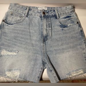 TWELVE by Onwelfth Dad Shorts women’s size W28